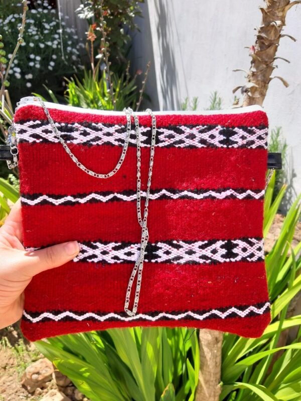 tanara-red-chain-clutch-2-photo Tanara red hanbal chain clutch – handmade in Morocco
